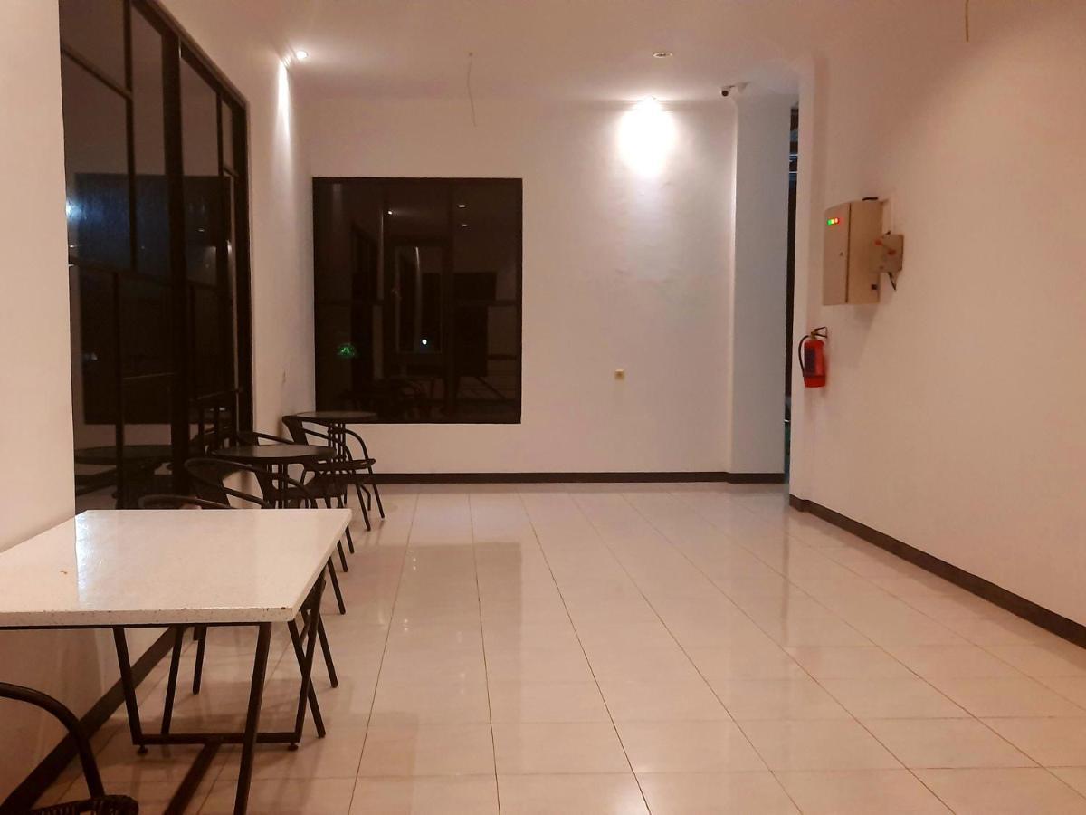 Cozy Stay Kupang Купанг Экстерьер фото