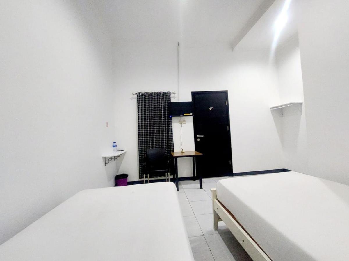 Cozy Stay Kupang Купанг Экстерьер фото